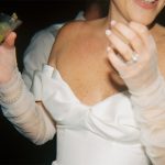 La nueva obsesión bridal: mesas imperfectas y vajillas mezcladas