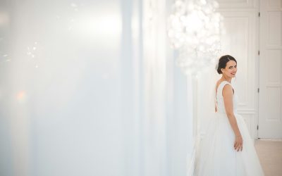 Qué llevar a tu primera cita en una boutique de vestidos de novia